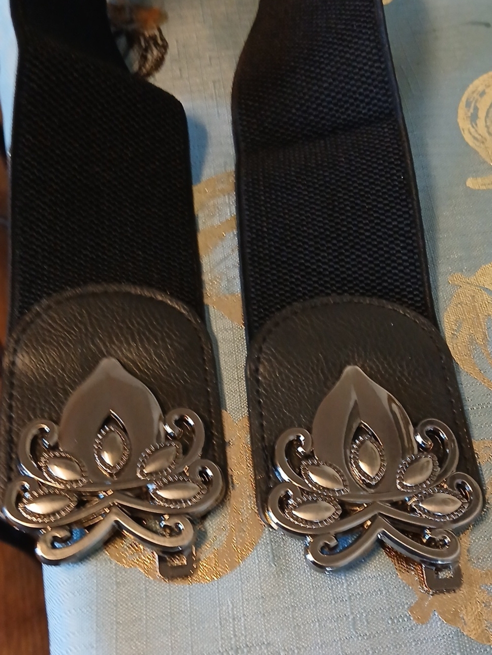 Black Stretch Women's Waist Belt with Decorative Silver Buckles Never Worn